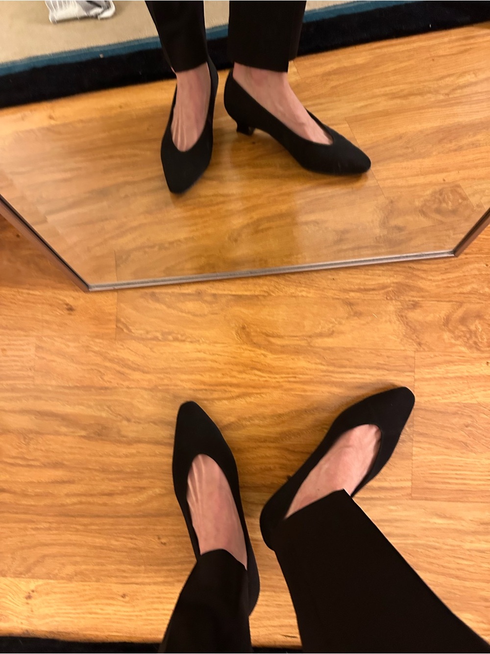 Vintage Stuart Weitzman Black Pointed Toe Low Heel Pumps